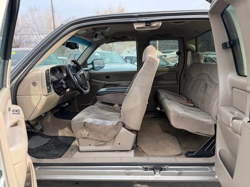 Used 2001 GMC Sierra 2500 SLE w/ Off-Road Skid Plate Pkg image 2