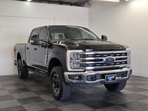 Certified 2023 Ford F250 Lariat w/ Lariat Ultimate Package AWD/4WD image 2