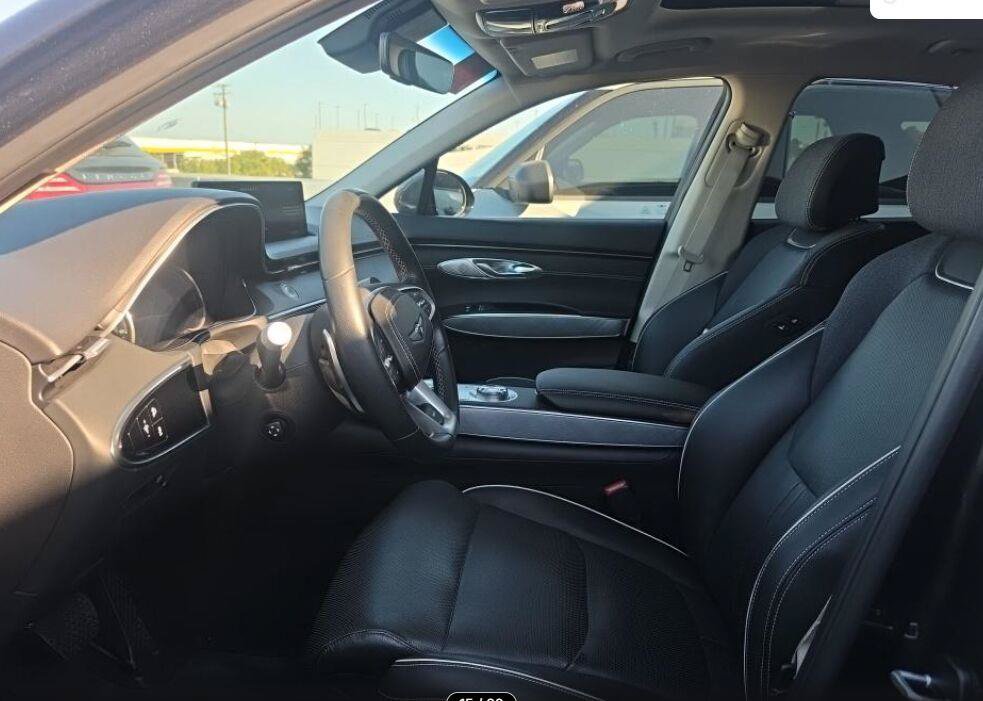 Used 2024 Genesis Electrified GV70 AWD/4WD image 3