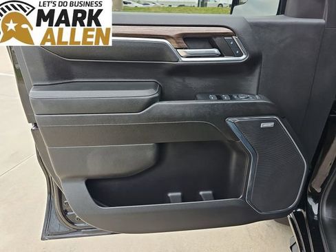 Used 2024 Chevrolet Silverado 1500 LT Trail Boss w/ Convenience Package II AWD/4WD image 22