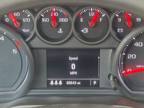 Certified 2024 Chevrolet Silverado 2500 Custom w/ Custom Value Package image 32