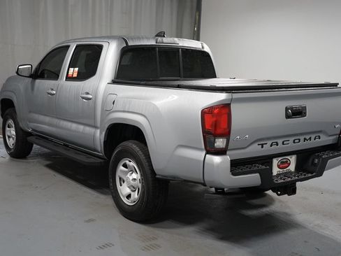 Certified 2022 Toyota Tacoma SR AWD/4WD image 6
