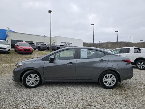 Used 2025 Nissan Versa S w/ Trunk Package image 10