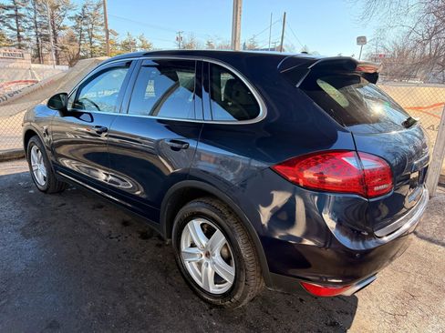 Used 2014 Porsche Cayenne Platinum Edition image 12