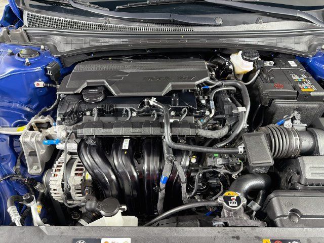 Used 2025 Hyundai Elantra Sport FWD image 34