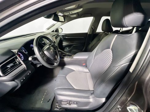 Used 2024 Toyota Camry SE w/ Convenience Package image 14