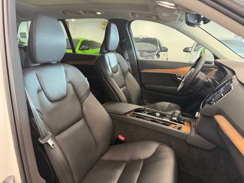 Used 2023 Volvo XC90 B6 Plus w/ Protection Package Premier image 8