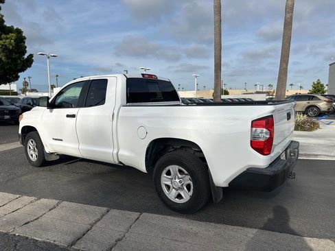 Used 2015 Toyota Tundra SR5 w/ Tow Package image 12