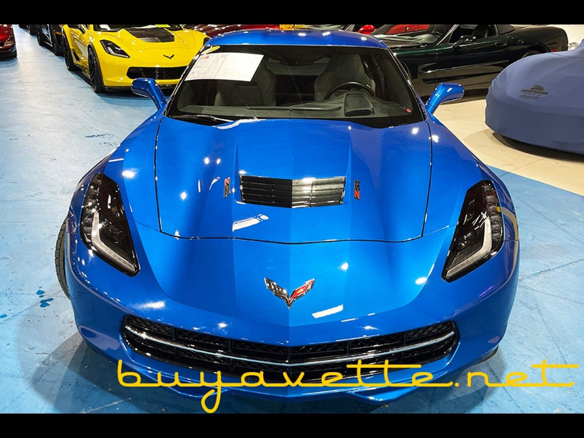 Used 2015 Chevrolet Corvette Stingray Coupe w/ 2LT Preferred Equipment Group RWD image 4