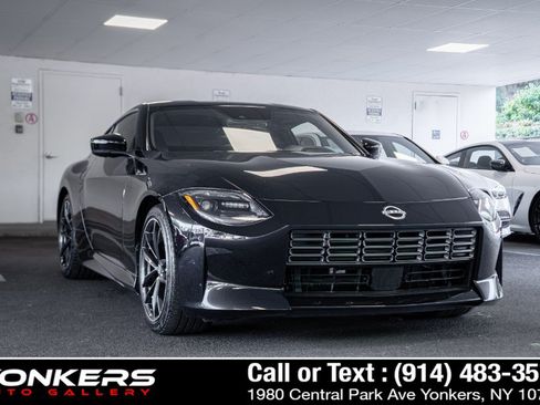 Used 2024 Nissan Z Performance w/ Floor Mat Package RWD image 4