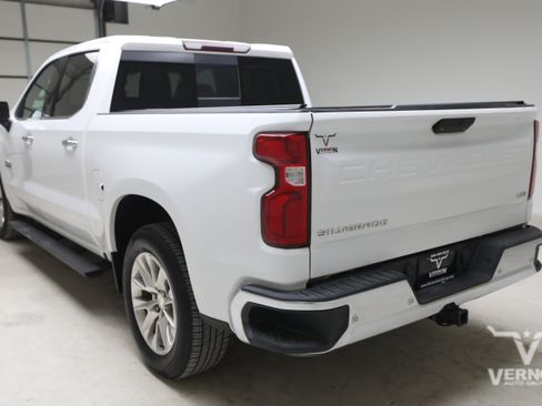 Used 2019 Chevrolet Silverado 1500 LTZ w/ LTZ Texas Edition RWD image 3