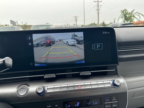 Used 2025 Hyundai Kona SEL AWD/4WD image 54