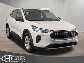 Used 2023 Ford Escape Active image 1