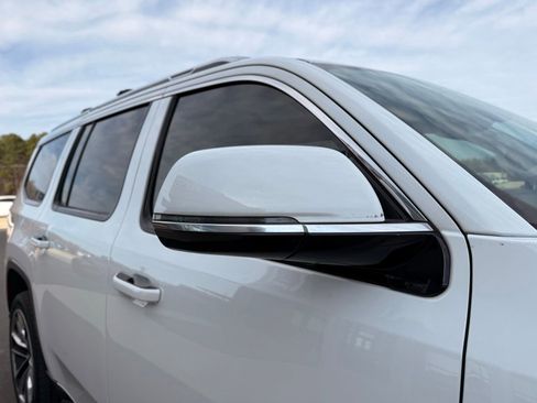 Used 2022 Jeep Wagoneer Series II w/ Premium Group I image 30