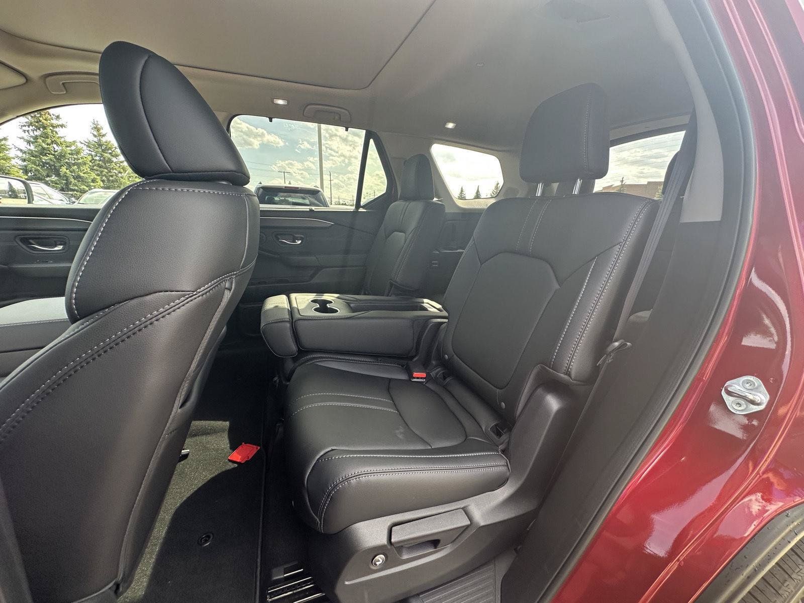 New 2026 Honda Pilot Touring image 13