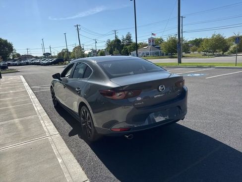 Used 2023 MAZDA MAZDA3 s FWD image 5