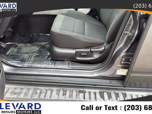 Used 2012 Ford Escape XLT image 23