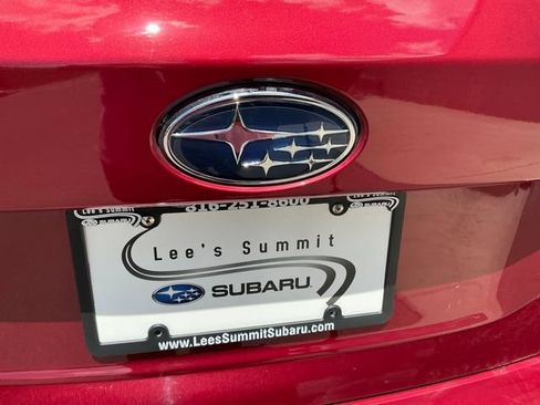 Certified 2025 Subaru Outback Limited AWD/4WD image 4