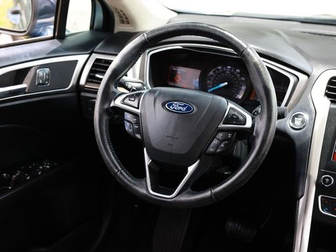 Used 2019 Ford Fusion SEL FWD image 29
