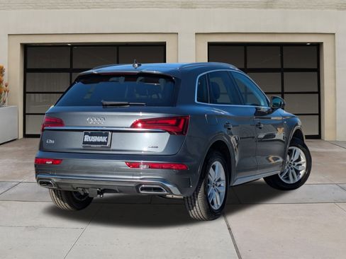 Used 2023 Audi Q5 2.0T Premium w/ Convenience Package image 4