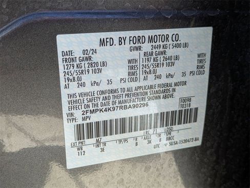 Used 2024 Ford Edge Titanium image 32