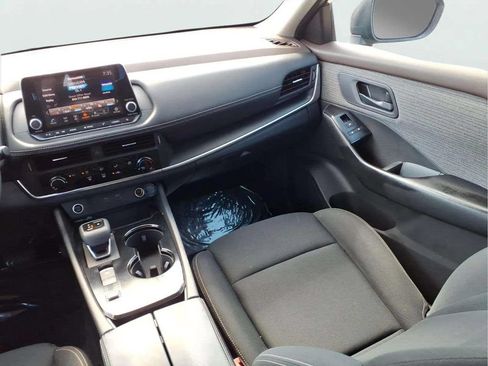Used 2023 Nissan Rogue S FWD image 12