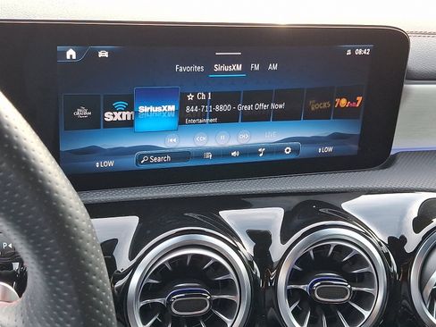 Certified 2025 Mercedes-Benz CLA 250 4MATIC image 17