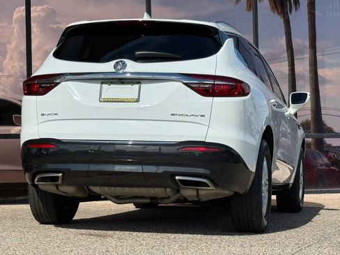 Used 2018 Buick Enclave Essence FWD image 11