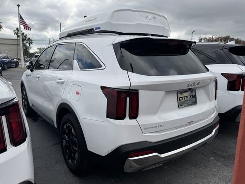 New 2026 Kia Sorento S image 2