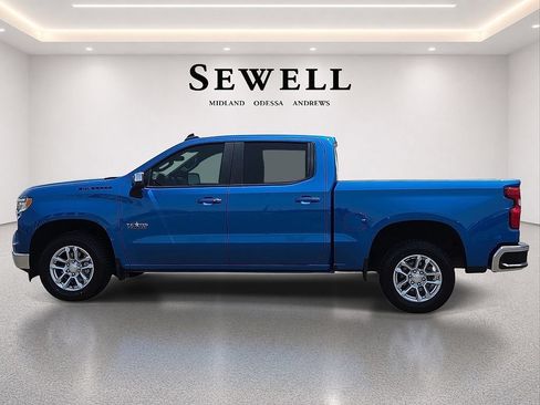 Used 2023 Chevrolet Silverado 1500 LT w/ Protection Package RWD image 2