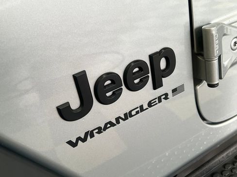 Used 2023 Jeep Wrangler Unlimited Sport AWD/4WD image 8
