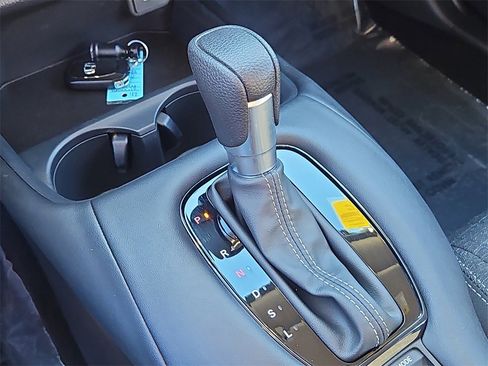 Certified 2025 Honda HR-V LX image 22