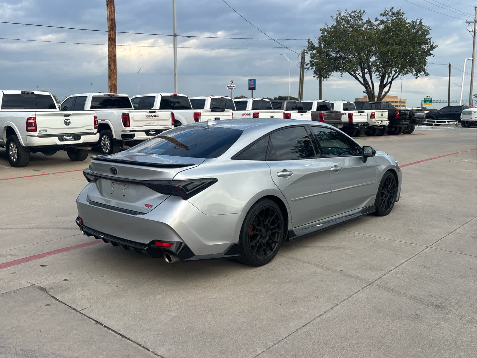 Used 2020 Toyota Avalon TRD FWD image 3