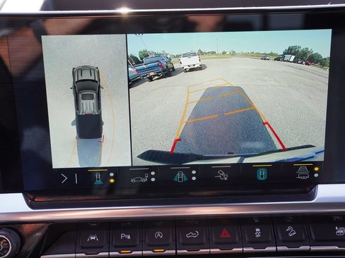 Used 2023 Chevrolet Silverado 1500 RST AWD/4WD image 35