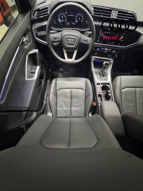 Used 2025 Audi Q3 2.0T Premium Plus w/ Premium Plus Package AWD/4WD image 34