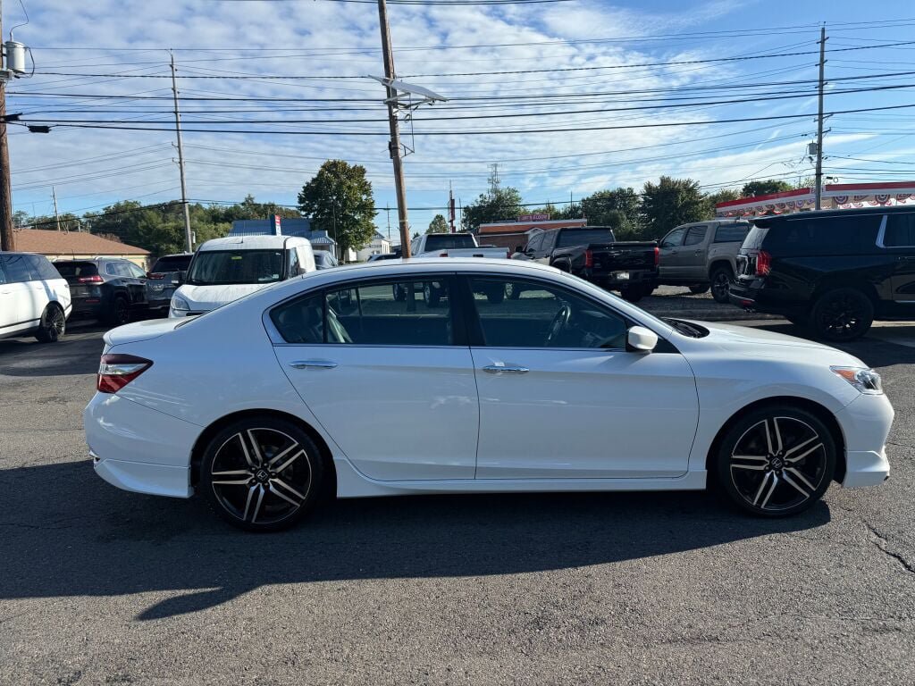 Used 2016 Honda Accord Sport image 8