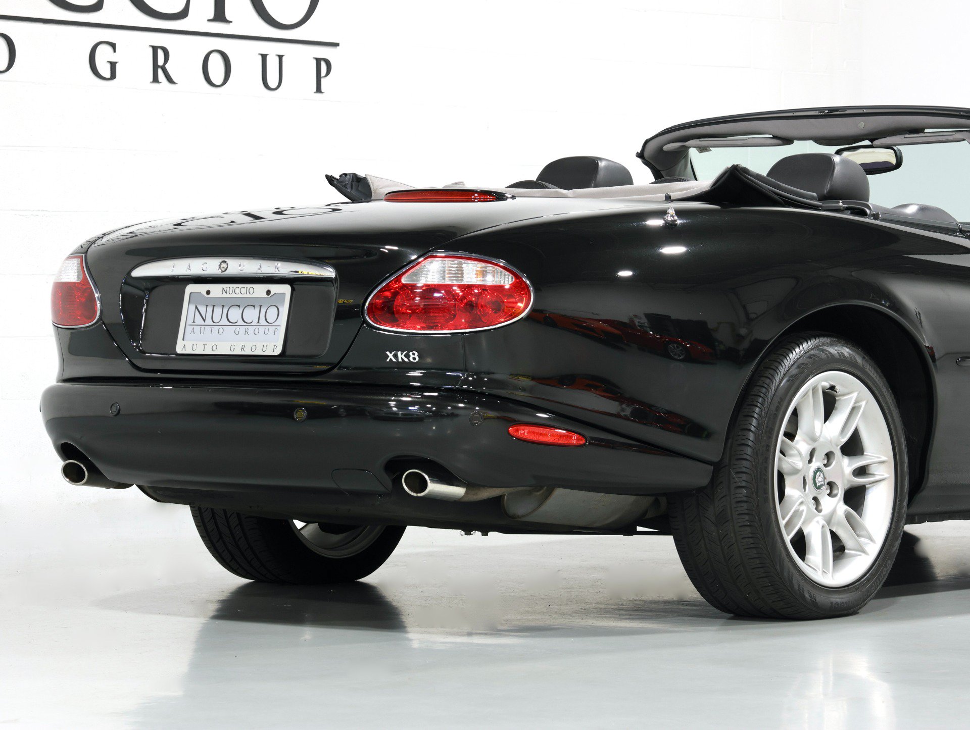 Used 2001 Jaguar XK8 Convertible RWD image 23