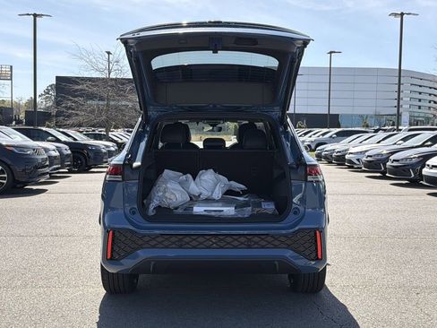 New 2026 Volkswagen Tiguan SE R-Line FWD image 15