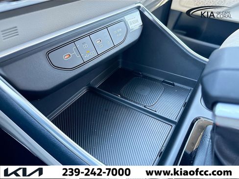 New 2026 Kia Carnival EX image 31