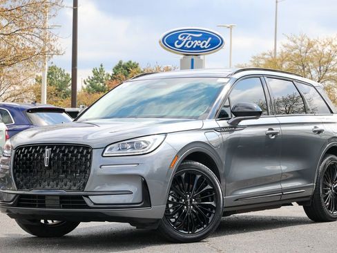 Used 2025 Lincoln Corsair Grand Touring w/ Jet Appearance Package AWD/4WD image 2