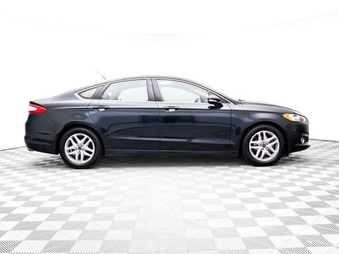 Used 2014 Ford Fusion SE w/ Equipment Group 202A image 9