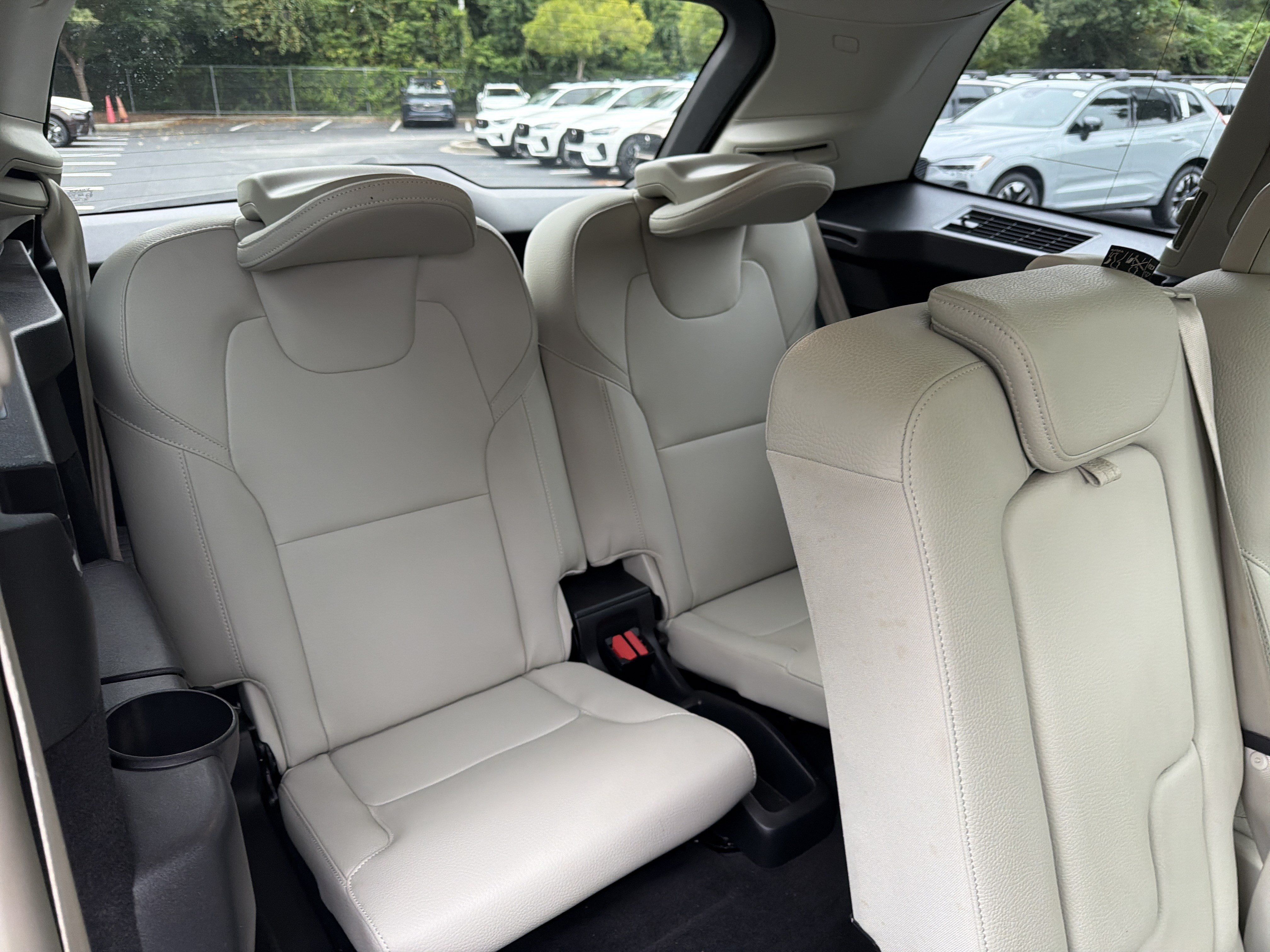 Used 2022 Volvo XC90 T5 Momentum w/ Advanced Package FWD image 33