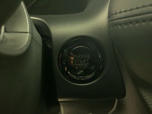 Certified 2024 Honda HR-V LX image 14