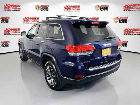 Used 2018 Jeep Grand Cherokee Limited AWD/4WD image 2