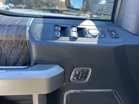 Used 2017 Ford F450 Lariat w/ Lariat Ultimate Package image 31