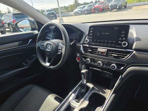 Used 2018 Honda Accord LX image 10