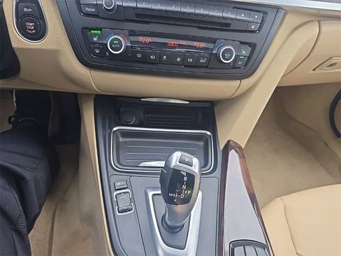 Used 2013 BMW 328i xDrive Sedan image 16
