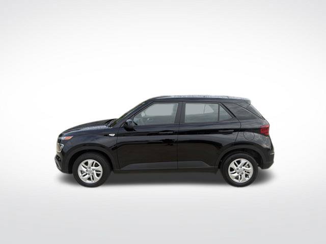 Used 2026 Hyundai Venue SE FWD image 6