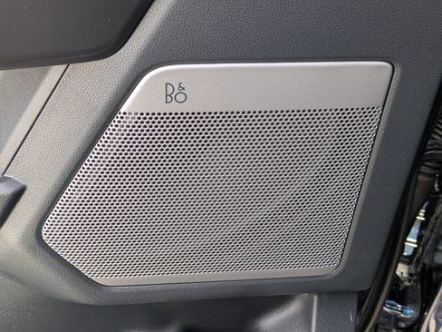 Used 2025 Ford F150 Lariat w/ Equipment Group 501A Mid image 22