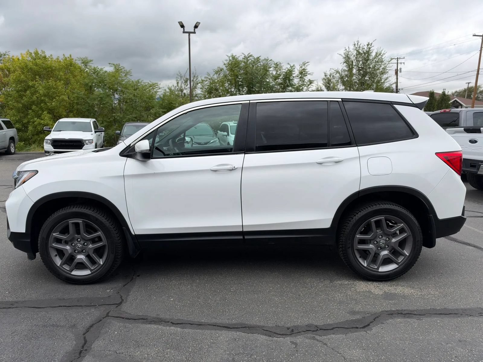 Used 2023 Honda Passport EX-L image 4